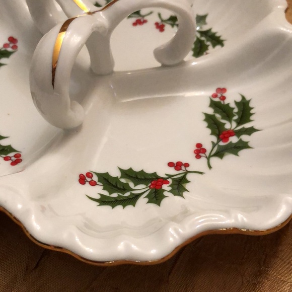 BOGO Porcelain Holly & Berry Dish-R H Macy & Co - Picture 2 of 9